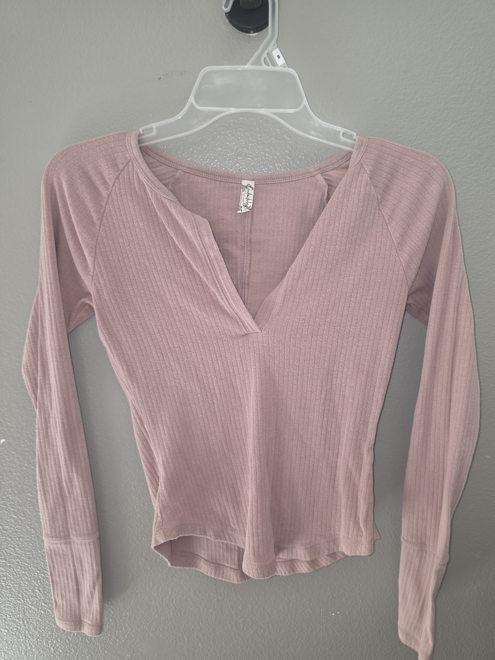 Free People Ribbed Long Sleeve V-Neck Tee - Dusty Rose